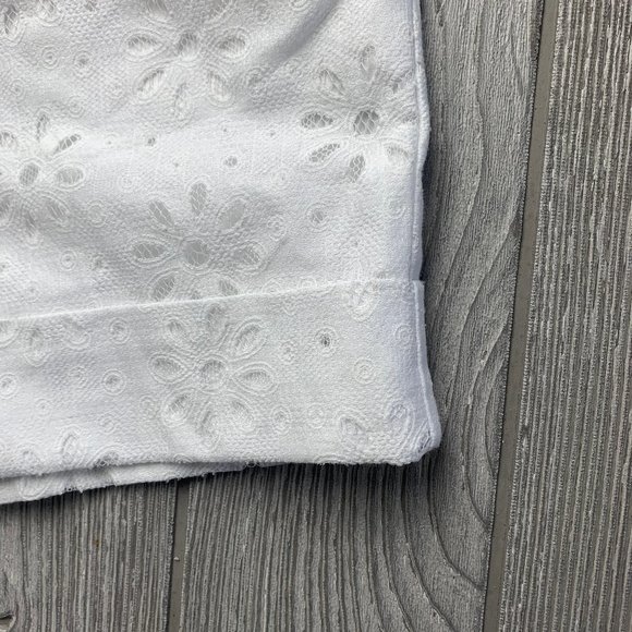 New York & Co 7th Ave Design White Lace Shorts - Picture 4 of 9